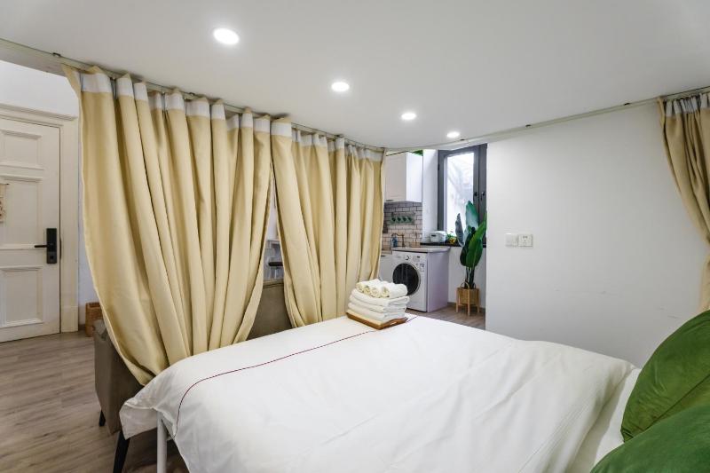 Tonight Homestey Shanghai Apartment Good Location 670 - image 8