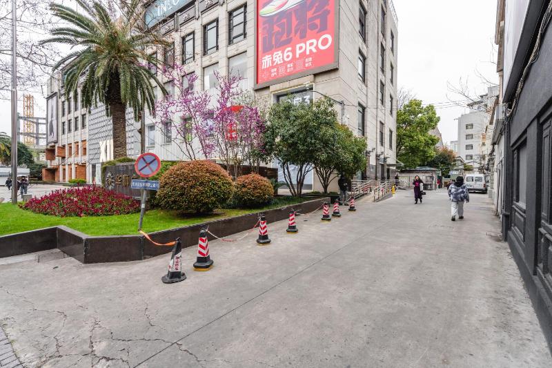 Tonight Homestey Shanghai Apartment Good Location 670 - image 2