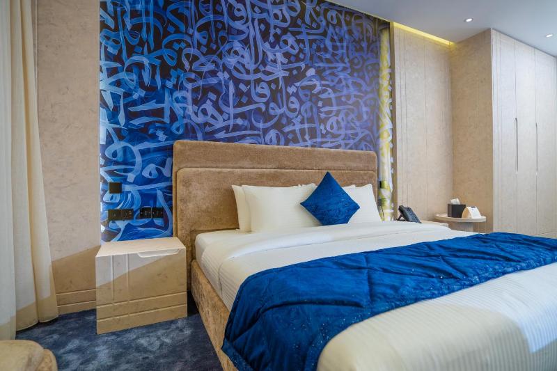 Twelve Hotel - image 9