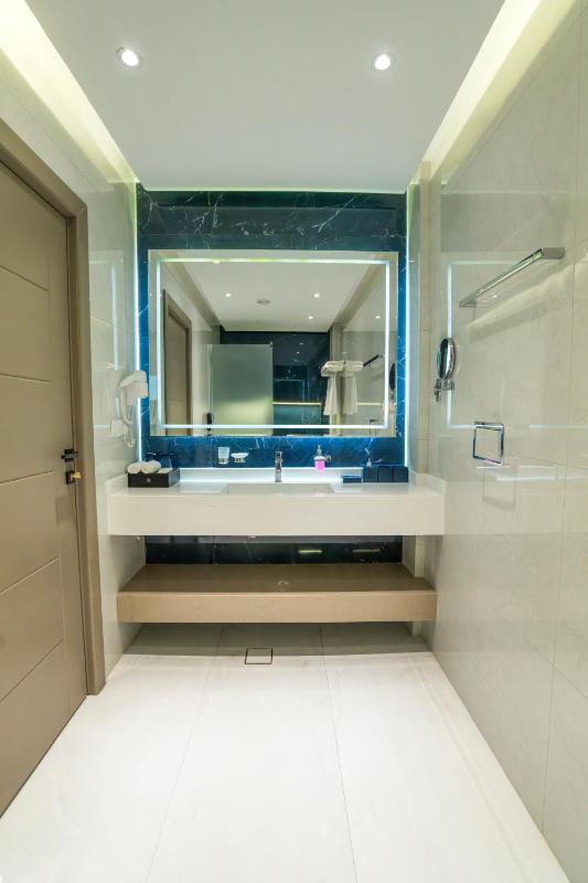 Twelve Hotel - image 15