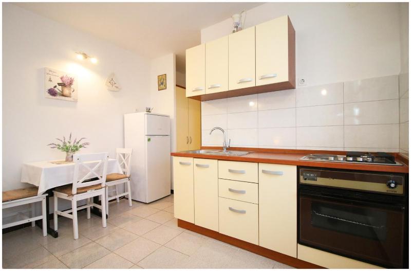 Apartment Karmela - image 9