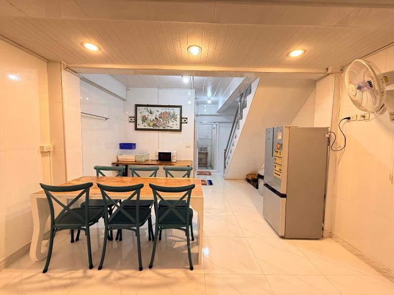Kelly Hotel Bangsean - image 13