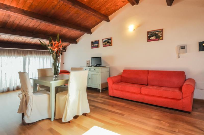 Quadruple Room - Attic image 1