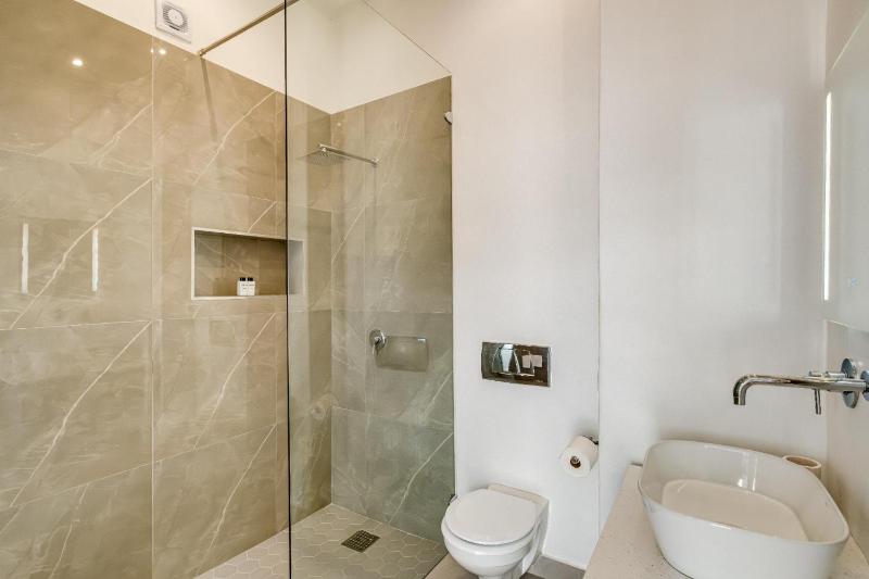 Camps Bay 6bed w Ocean Views and Pool Villa Sevara - image 15