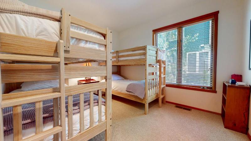 Snowcreek V #819 condo - image 36