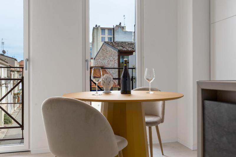 Suite 33 - Boutique Apartments - image 8