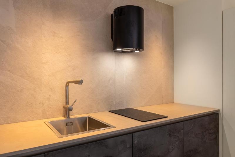 Suite 33 - Boutique Apartments - image 20