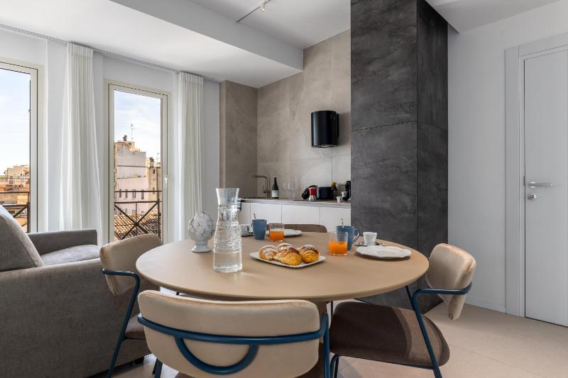 Suite 33 - Boutique Apartments - image 47