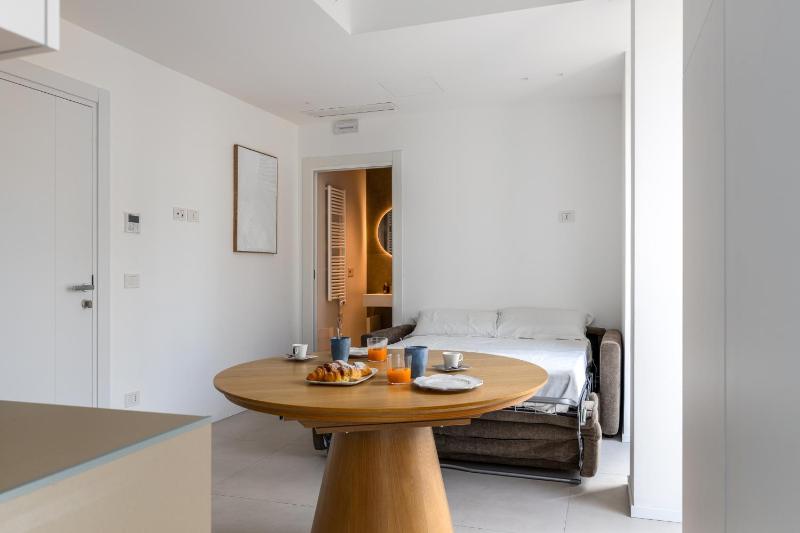 Suite 33 - Boutique Apartments - image 17