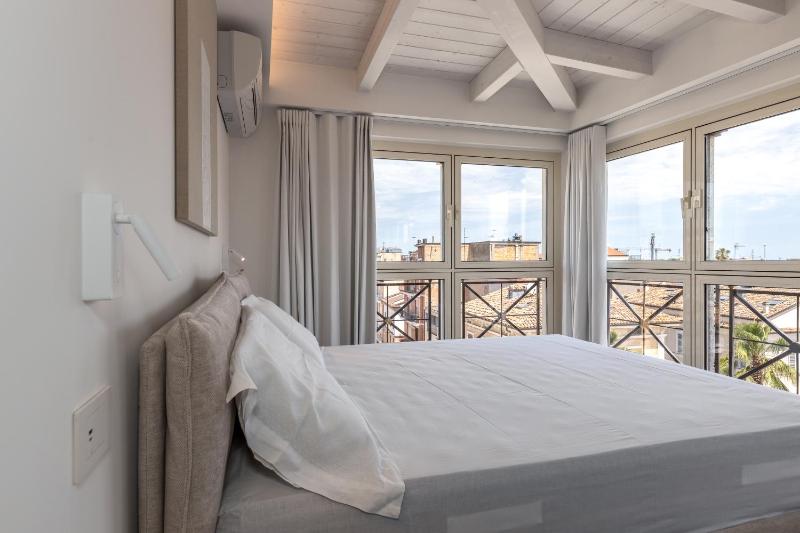 Suite 33 - Boutique Apartments - image 36
