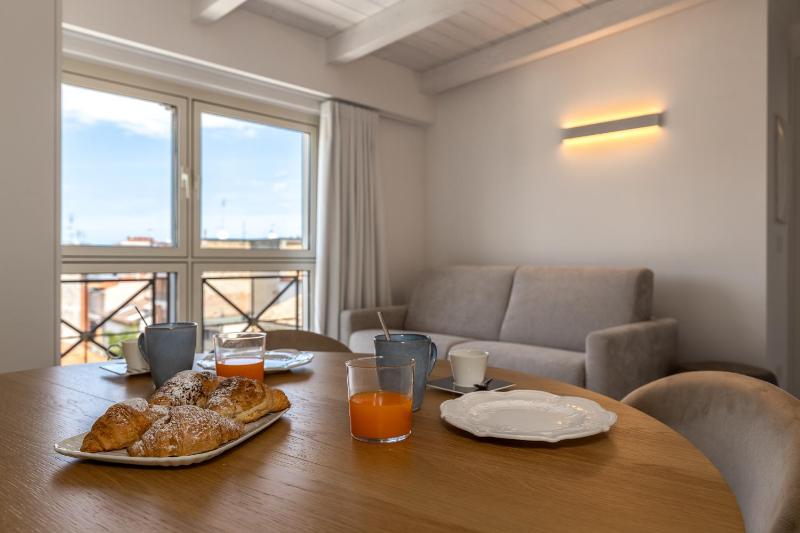 Suite 33 - Boutique Apartments - image 9
