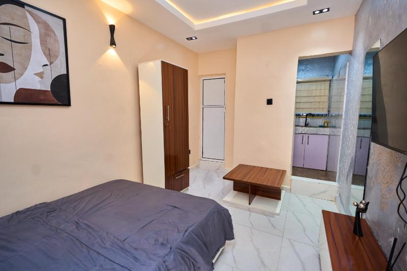 Isimi Apartment - image 8