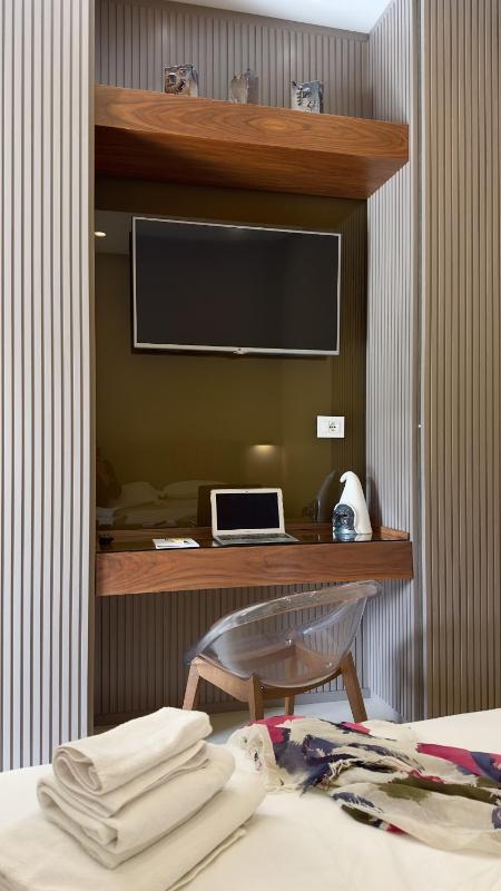 Estate4home - Surreo Luxury Apartment - image 32