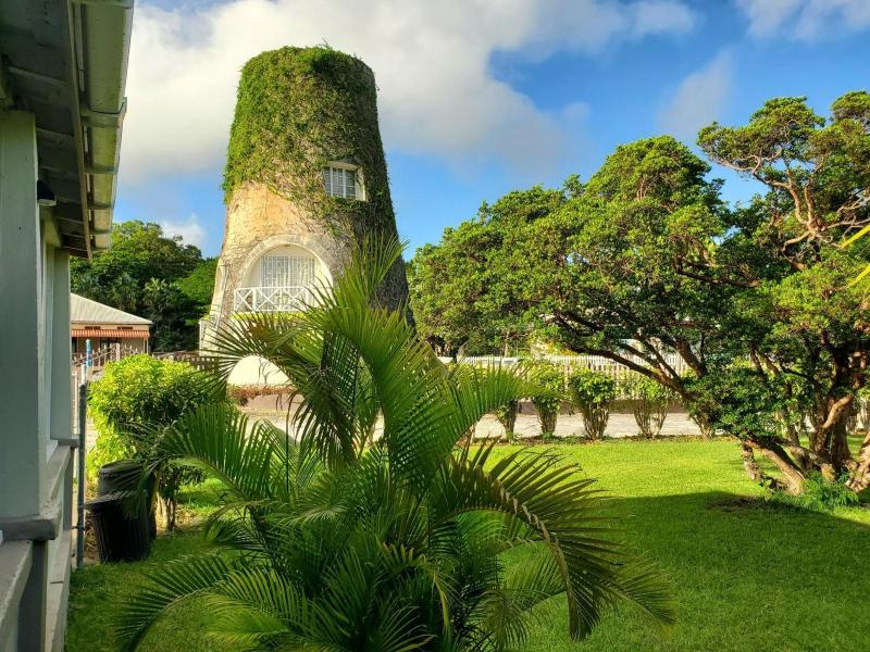 Unique Bungalow - image 6