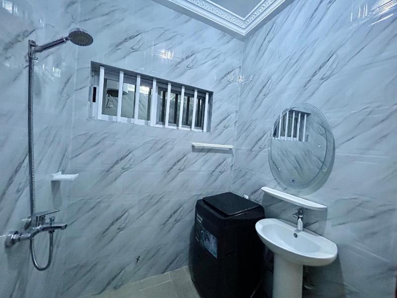 Bel appartement moderne de 3 chambres à Cotonou - image 2