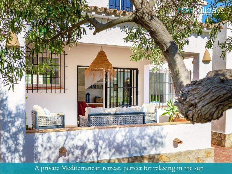 Villa la Siesta by HMR Holidays - image 14