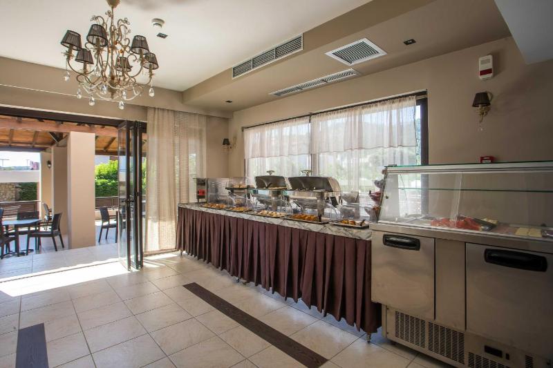 Santa Helena Hotel - image 6