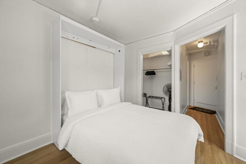 The Studio at Hotel Olive - Capitol Hill - image 16