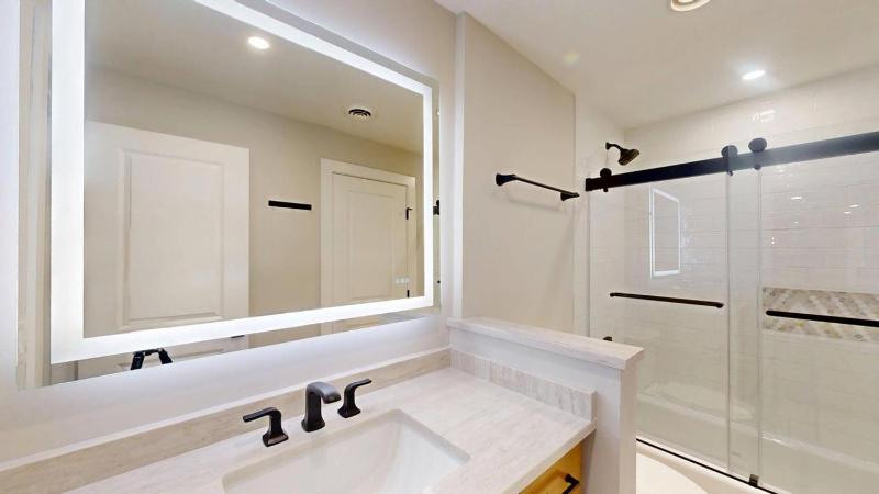 708 Queens Grant - image 13