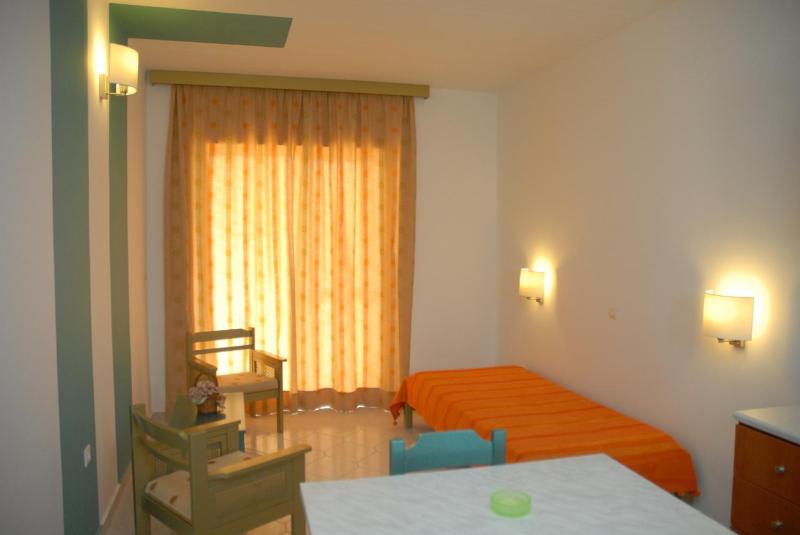 Trianta Hotel Apartments - image 7