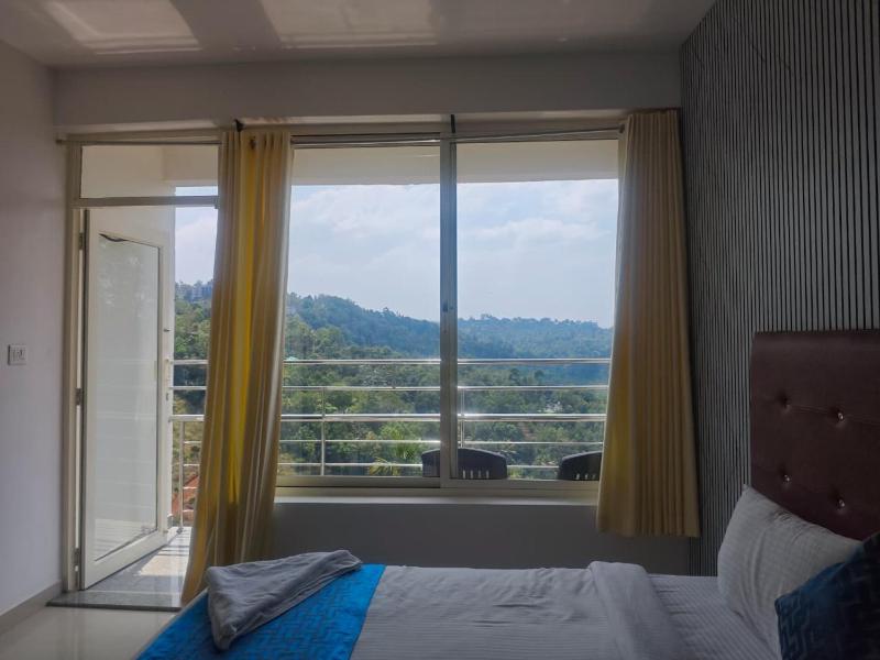 Suite Stayz with balcony in Munnar - image 37