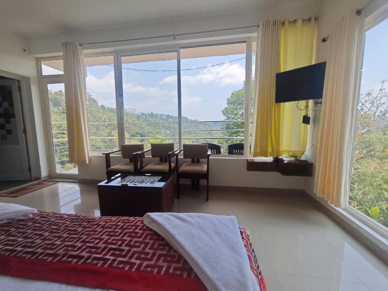 Suite Stayz with balcony in Munnar - image 25