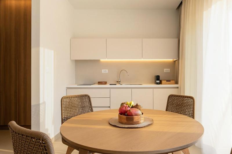 IONE Suites - image 9