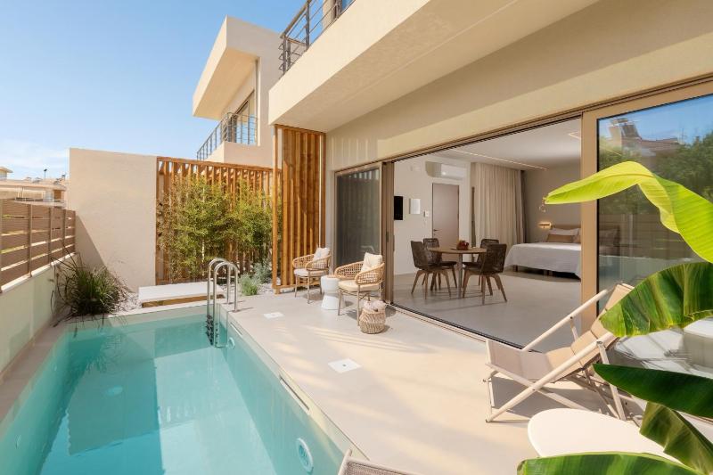 IONE Suites - image 8
