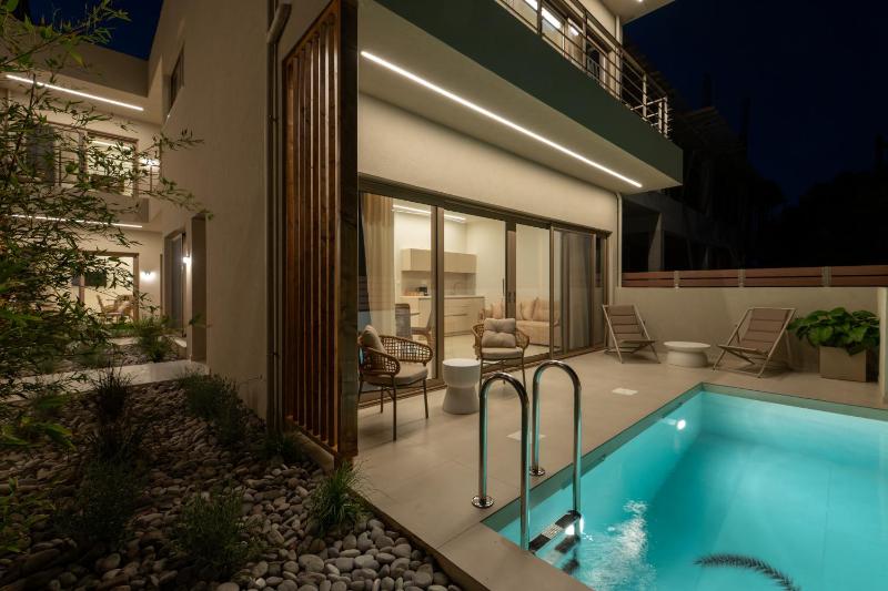 IONE Suites - image 33