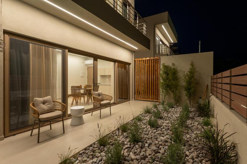IONE Suites - image 24