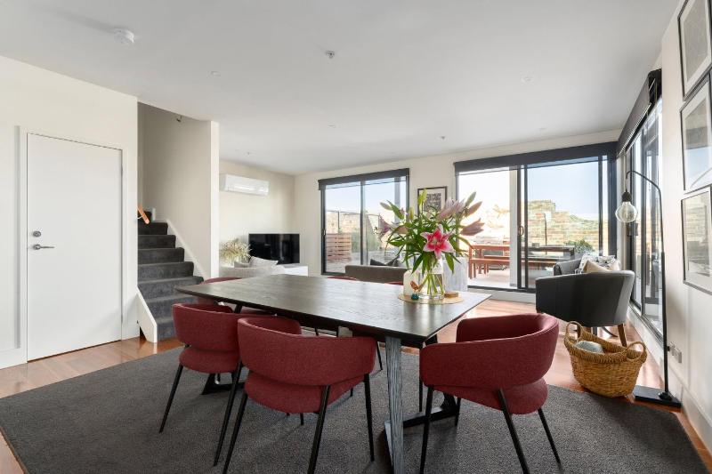 Factory Penthouse - image 8