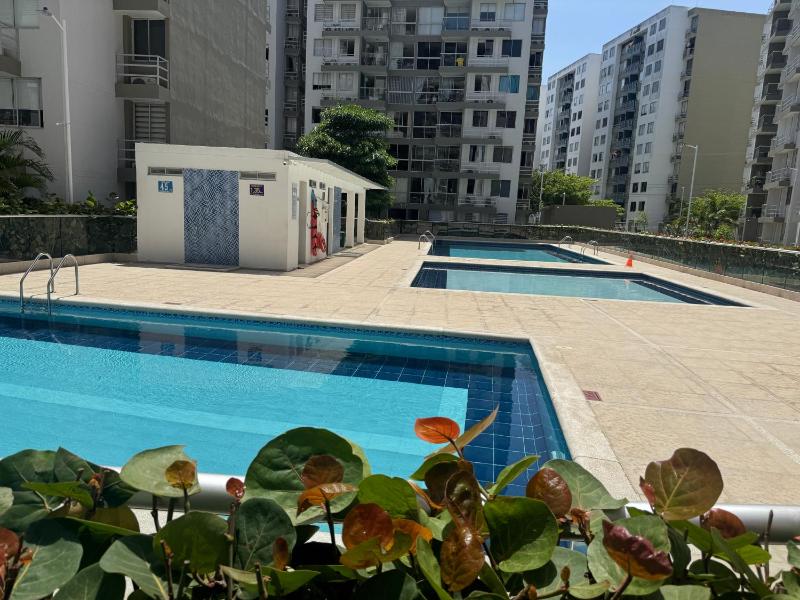 Miramar Comfort Apartment with Pool - image 16