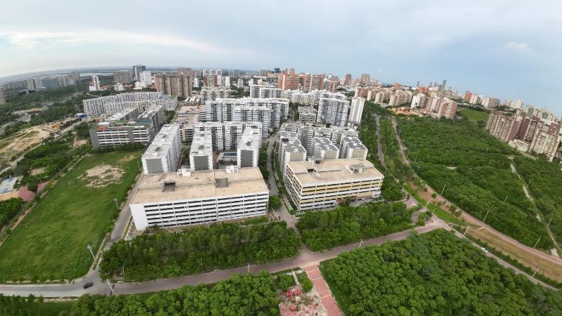 Miramar Comfort Apartment with Pool - image 22