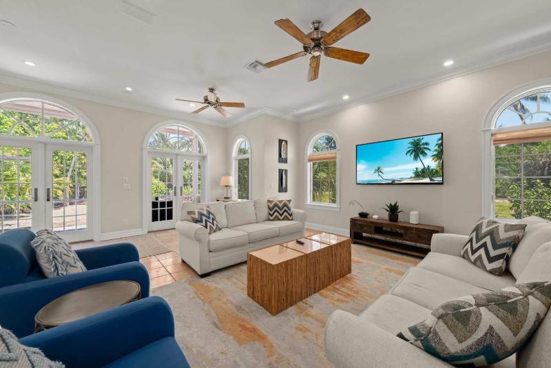 Waterfront Pink House with Private Dock & Pool - image 32
