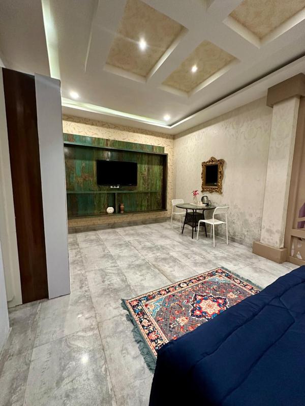 Private Suite Royal Manor Guwahati - image 5