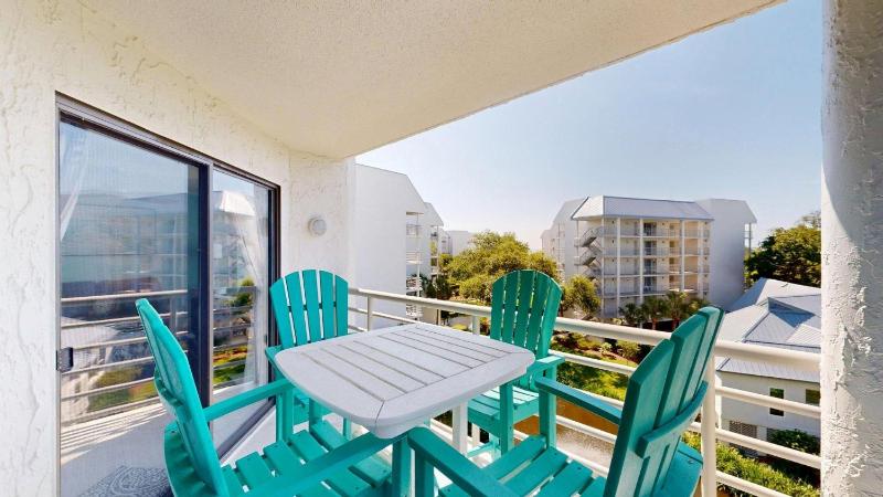 2415 Villamare - image 35
