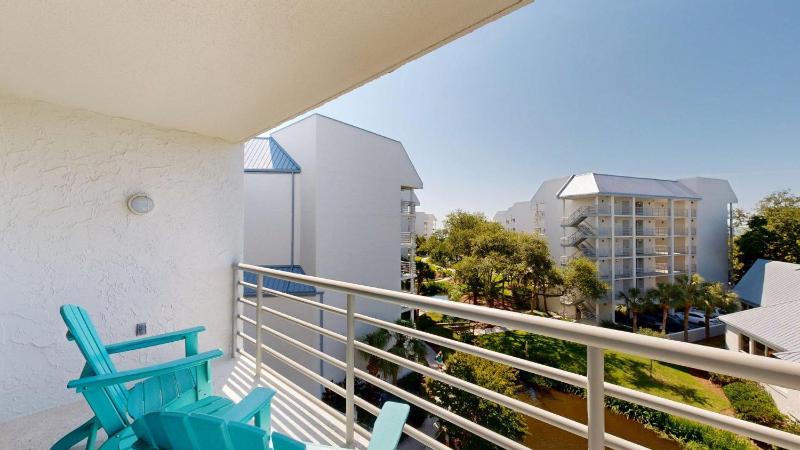 2415 Villamare - image 37