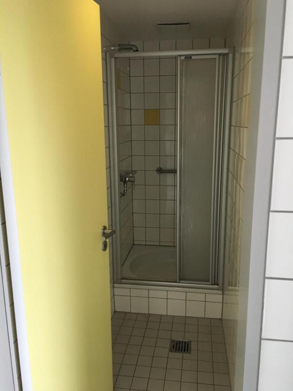 Twin Room with Shared Bathroom image 2