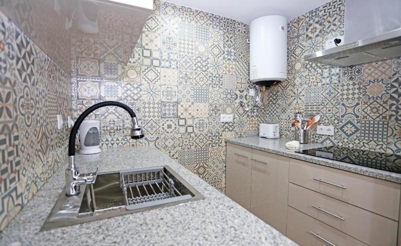 A12 - Praia da Luz Center Apartment - image 13