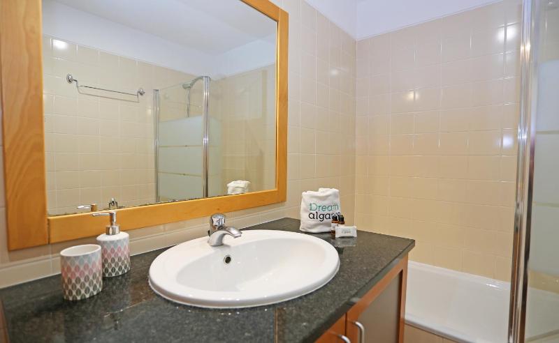 A16 - Bright Breeze Lagos Apartment - image 18