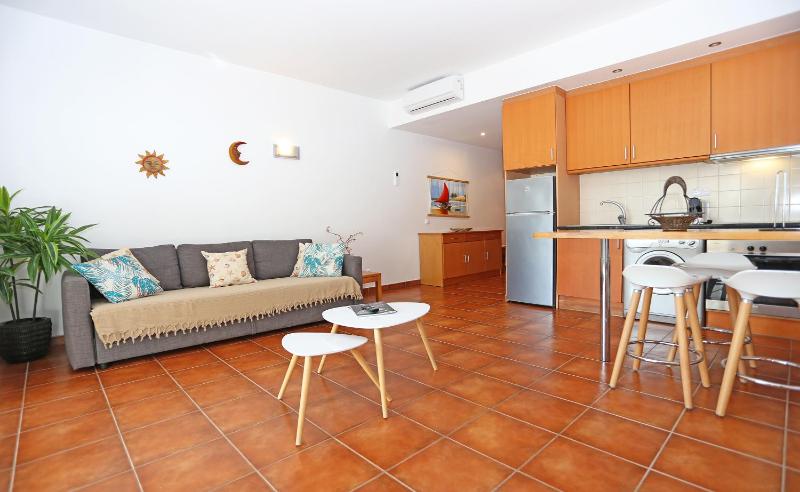 A16 - Bright Breeze Lagos Apartment - image 9