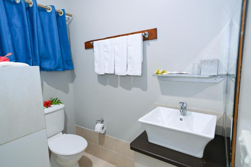 E' Nauwi Beach Resort - image 11