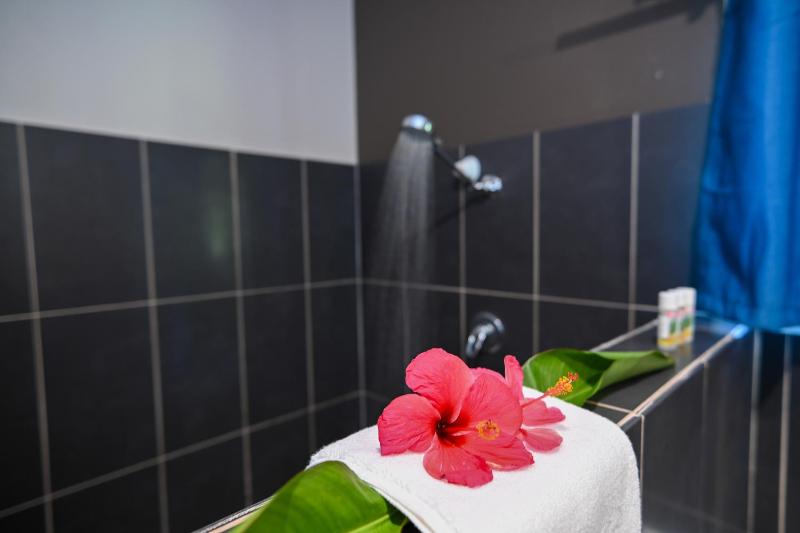 E' Nauwi Beach Resort - image 8