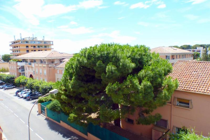 Bright apartment of 44 m with a nice balcony - image 11