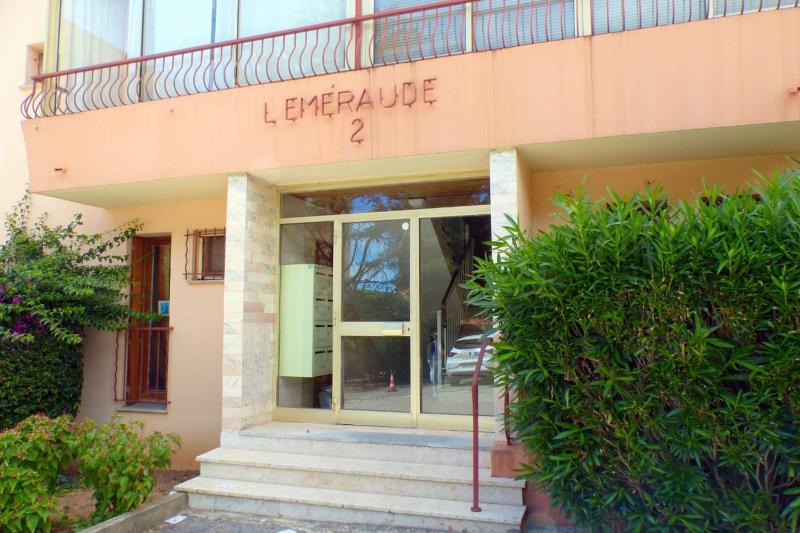 Bright apartment of 44 m with a nice balcony - image 20