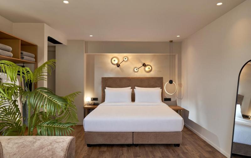 Enorme Epavli Urban Living - image 11