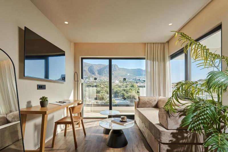 Enorme Epavli Urban Living - image 22