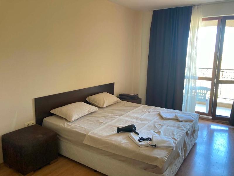 Seasons 3 Apartment - image 18