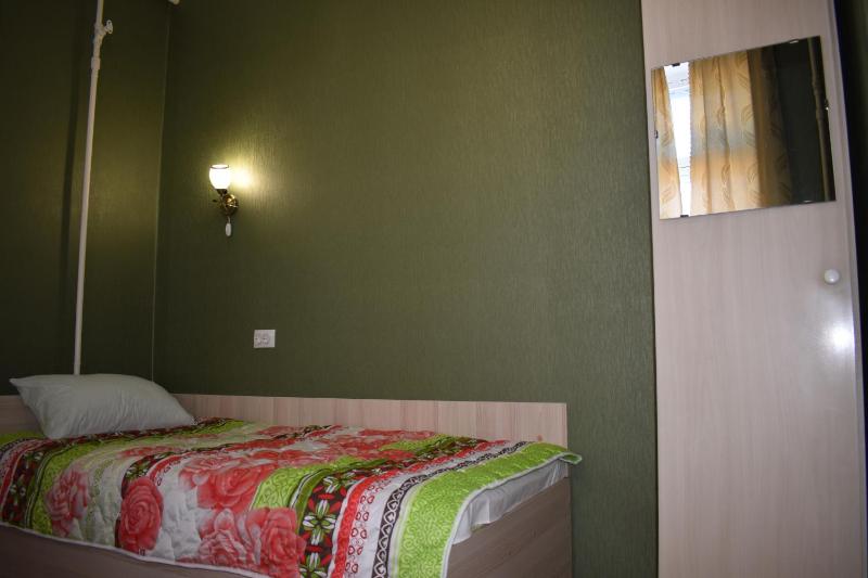 Twin Room image 3