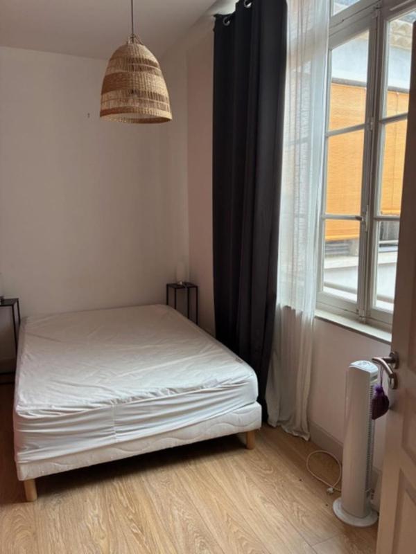 Roof terrace apartment in Avignon - image 19